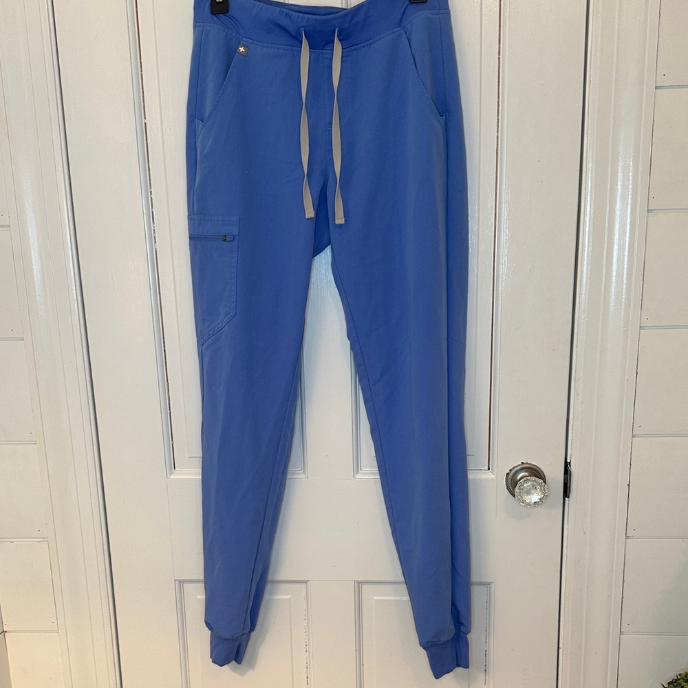 Figs Women’s Vibrant Blue Jogger Scrub Pants size S Tall EUC‎
